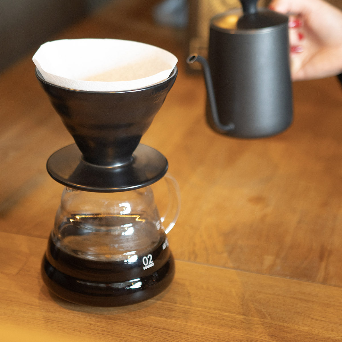 Hario Pour Over Dripper V60 02 (Schwarz)