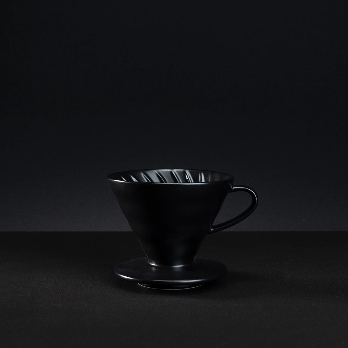 Hario Pour Over Dripper V60 02 (Schwarz)